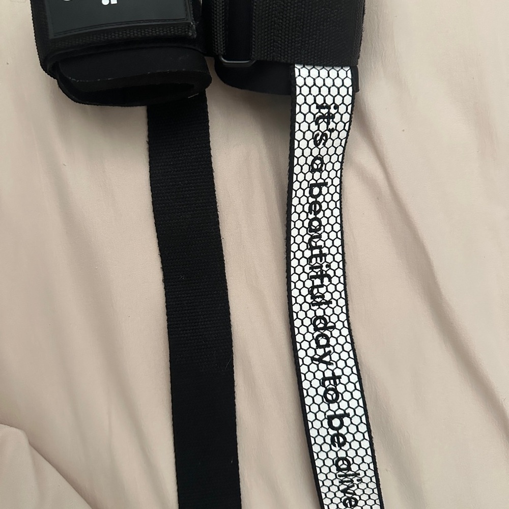 Whitney Simmons Lifting Straps with Wrist Support